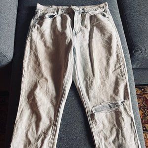 Light Wash Ripped Jeans